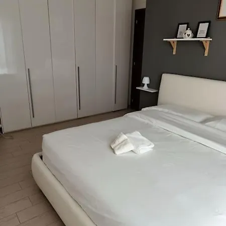 Casa Camila Пескара